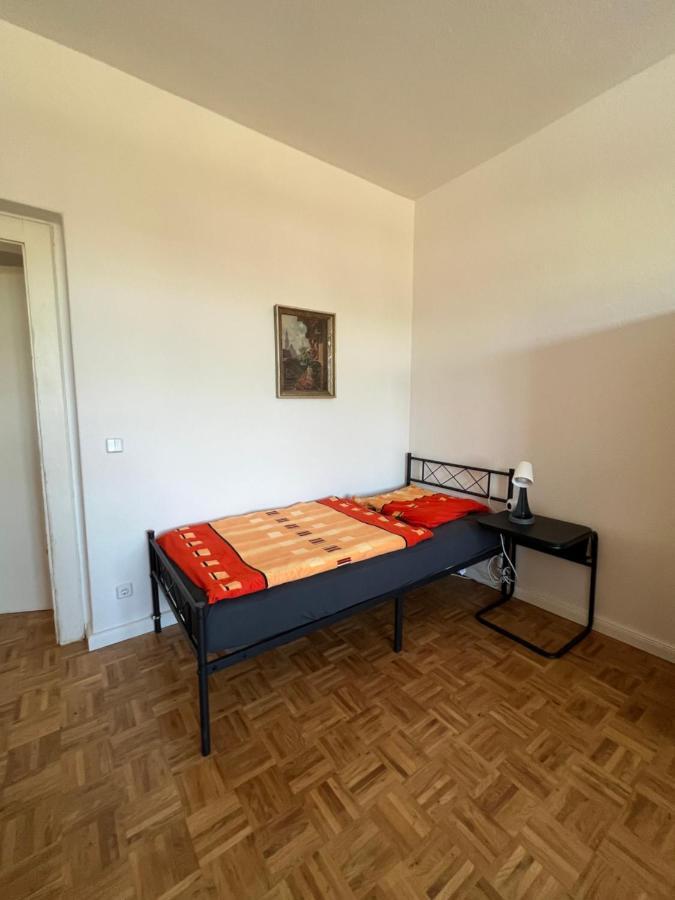 Sweet Home Inside Dresden Rooms Bagian luar foto